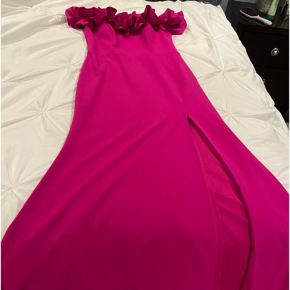 Beautiful dress from Dillards. Only wore once. - Picture 1 of 2